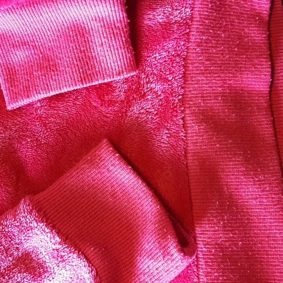 Pink fuzzy sweatshirt - Picture 4 of 5